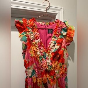 LIKE NEW! Vince Camuto Floral Ruffle Shoulder Dress- Size 10